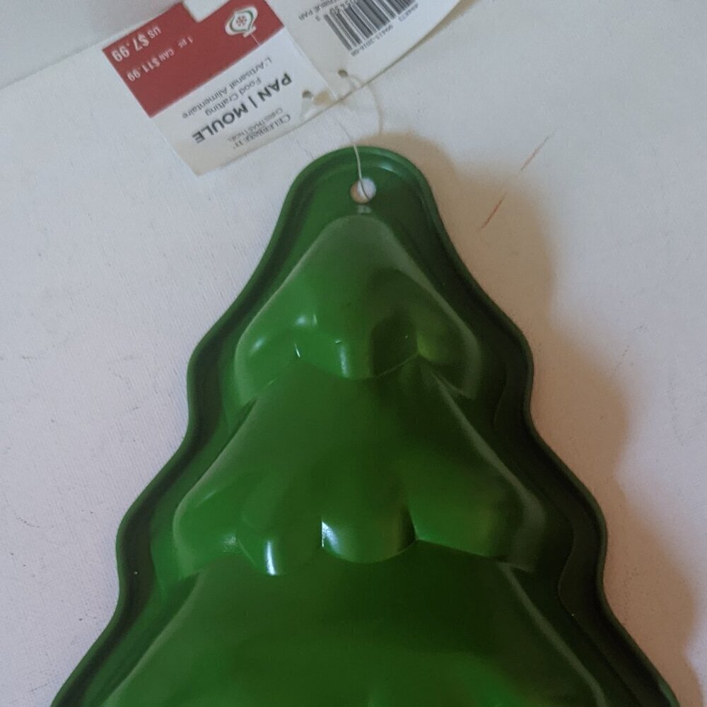 NWT Michael's Christmas Tree Cake Mold Holiday Kitchen Baking Decor Celebrate It - Picture 2 of 9